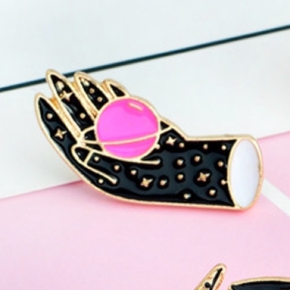 Hand with Pink Planet Orb Pin - Picture 4 of 6
